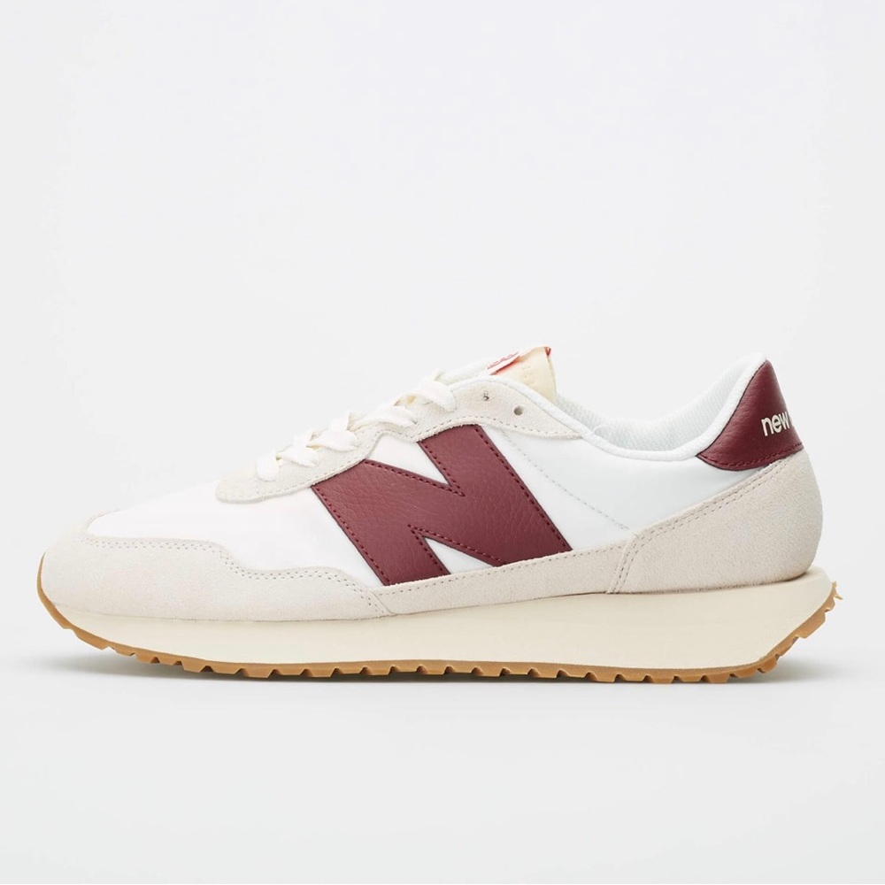 New Balance 237 Moonbeam / Burgundy Retro Running Shoes / Sneakers - Picture 6 of 12
